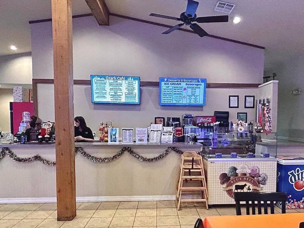 Sunago Suites Branson Bagian luar foto
